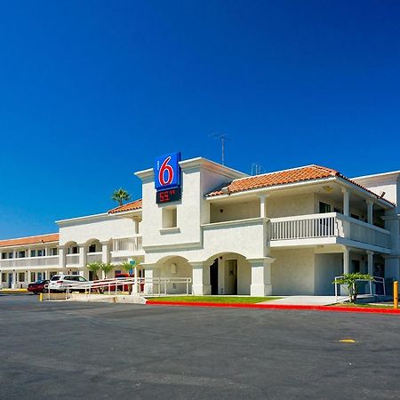 Motel 6-Carlsbad, Ca Beach Экстерьер фото